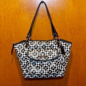 Coach - Signature Leather Tote